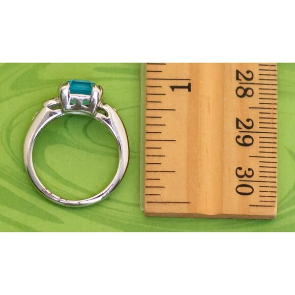 Vintage Square Gem Blue Ring Size 6 by Avon - W9 - Picture 3 of 3